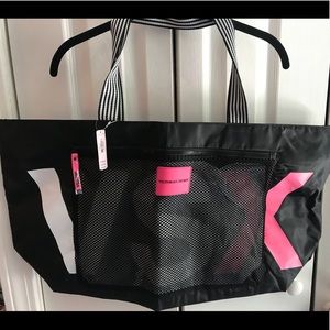 Victoria Secret Travel/Gym Bag!